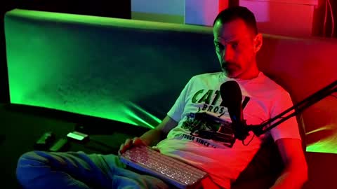 Snapshot of lux_dei chatting on January 18, 3:38 pm Im a - CAMGUY YOU LIKE to FUCK online show from January 18, 3:38 pm