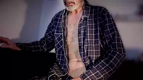 Snapshot of lux_dei chatting on October 19, 3:45 pm Im a - CAMGUY YOU LIKE to FUCK online show from October 19, 3:45 pm