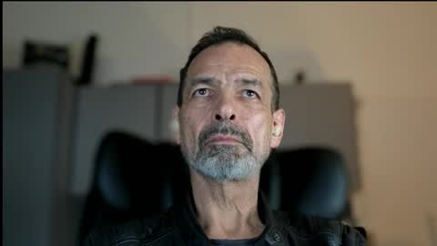 Snapshot of lux_dei chatting on November 14, 7:23 pm Im a - CAMGUY YOU LIKE to FUCK online show from November 14, 7:23 pm