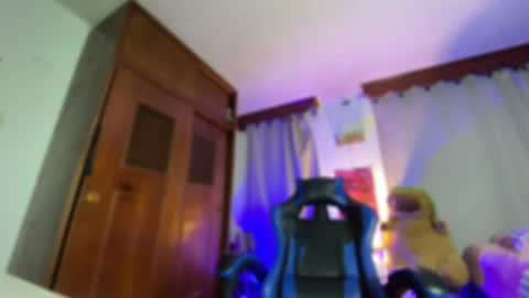 Snapshot of luxe_fantasy25 chatting on July 23, 12:02 am luxe_fantasy25 online show from July 23, 12:02 am