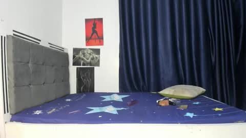 luxedollxoxoo online show from April 12, 8:25 pm