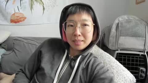 Snapshot of luxgray chatting on December 21, 5:42 pm LuxGray online show from December 21, 5:42 pm