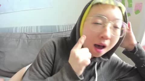 Snapshot of luxgray chatting on March 8, 6:01 pm LuxGray online show from March 8, 6:01 pm