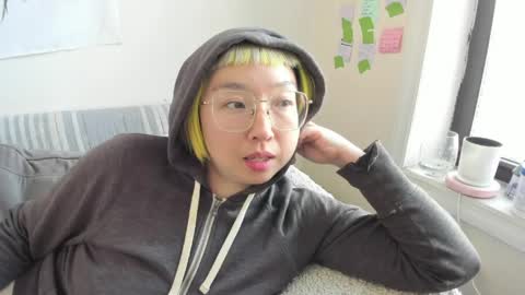 Snapshot of luxgray chatting on March 30, 8:32 pm LuxGray online show from March 30, 8:32 pm