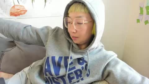 Snapshot of luxgray chatting on April 10, 7:07 pm LuxGray online show from April 10, 7:07 pm