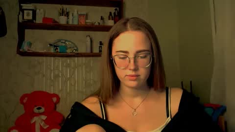 Katie online show from March 15, 9:21 pm