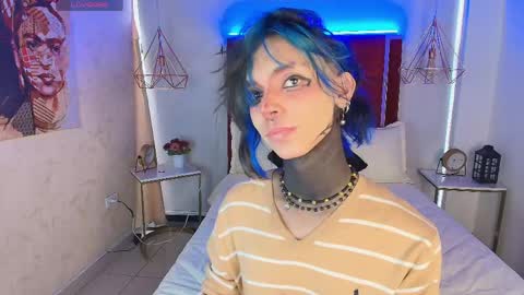 Snapshot of luxiel_ chatting on June 1, 9:27 pm Luxiel 3 online show from June 1, 9:27 pm