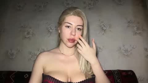 LuxSonyaStar online show from April 21, 7:39 pm