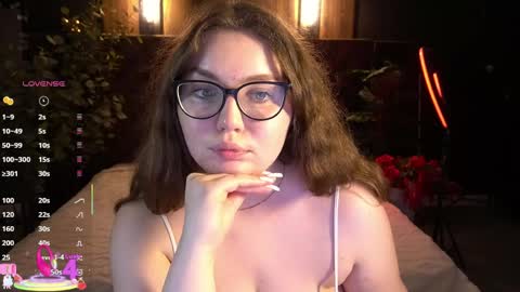 Snapshot of luxsopphia_ chatting on June 6, 12:32 pm luxsopphia_ online show from June 6, 12:32 pm