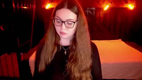 Snapshot of luxsopphia_ chatting on June 16, 12:41 pm luxsopphia_ online show from June 16, 12:41 pm