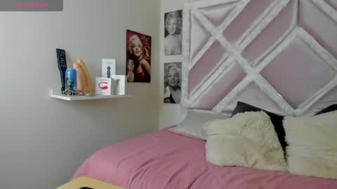 Lux online show from February 28, 1:12 pm