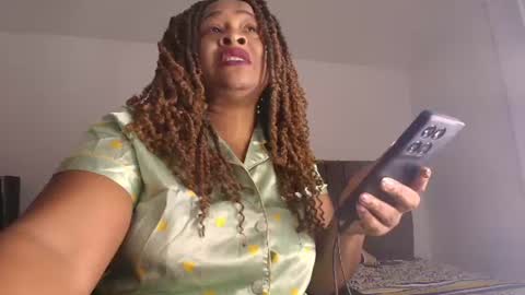 Snapshot of luxy_benet chatting on July 10, 12:30 pm Big Benet online show from July 10, 12:30 pm