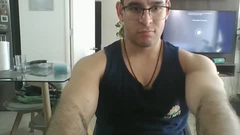 Snapshot of luzardol chatting on March 12, 6:33 pm luzardol online show from March 12, 6:33 pm