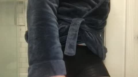 lvguynextdoor440656 online show from April 14, 1:44 am