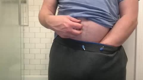 lvguynextdoor440656 online show from May 31, 3:58 am
