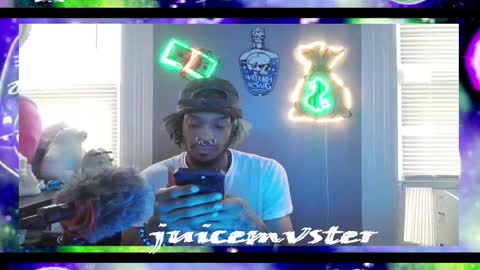 Snapshot of lxrdhxkvgemvsterjuice chatting on October 2, 7:43 pm lxrdhxkvgemvsterjuice online show from October 2, 7:43 pm