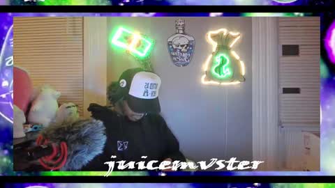 Snapshot of lxrdhxkvgemvsterjuice chatting on October 5, 3:38 am lxrdhxkvgemvsterjuice online show from October 5, 3:38 am