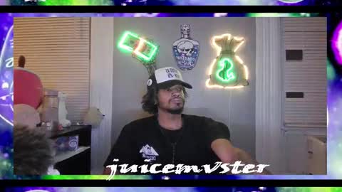 Snapshot of lxrdhxkvgemvsterjuice chatting on October 15, 11:16 pm lxrdhxkvgemvsterjuice online show from October 15, 11:16 pm
