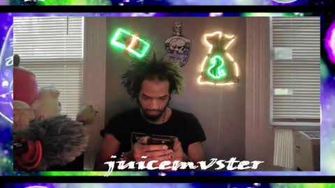 Snapshot of lxrdhxkvgemvsterjuice chatting on October 17, 11:24 am lxrdhxkvgemvsterjuice online show from October 17, 11:24 am