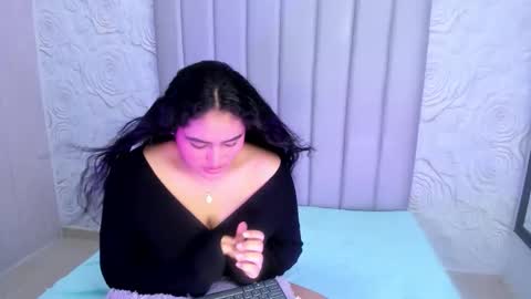 Snapshot of lya_dubois_ chatting on February 24, 2:48 pm LYA DUBOIS online show from February 24, 2:48 pm