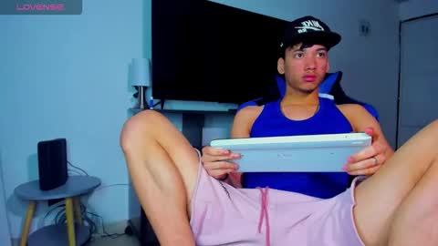 Lyam online show from April 18, 7:01 am