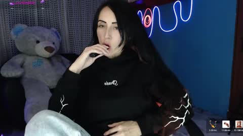 Snapshot of lyann_ chatting on May 26, 6:09 am Lyann online show from May 26, 6:09 am