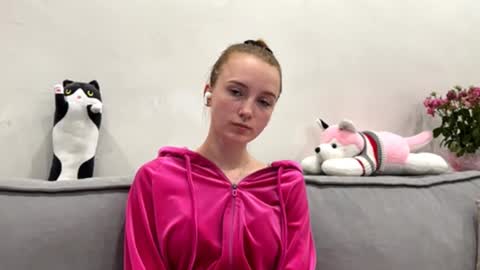 Snapshot of lydiatrowell chatting on October 17, 1:14 pm Carolina online show from October 17, 1:14 pm