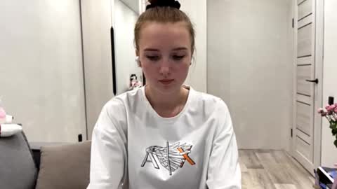 Snapshot of lydiatrowell chatting on October 18, 12:17 pm Carolina online show from October 18, 12:17 pm