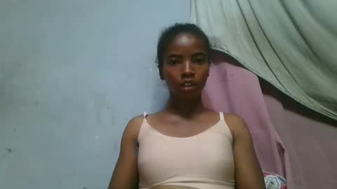 Snapshot of lydie856696 chatting on April 26, 7:50 am lydie856696 online show from April 26, 7:50 am