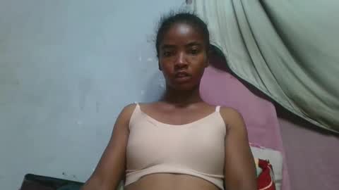 Snapshot of lydie856696 chatting on April 28, 2:27 am lydie856696 online show from April 28, 2:27 am