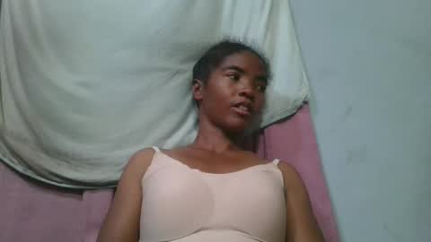 Snapshot of lydie856696 chatting on April 30, 5:36 am lydie856696 online show from April 30, 5:36 am