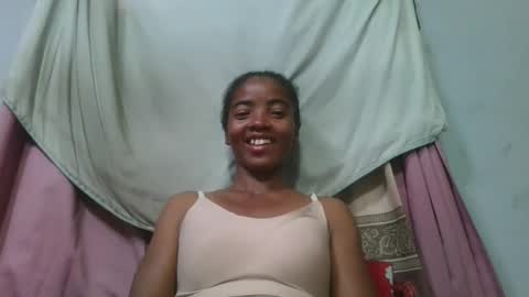 Snapshot of lydie856696 chatting on May 1, 9:47 am lydie856696 online show from May 1, 9:47 am