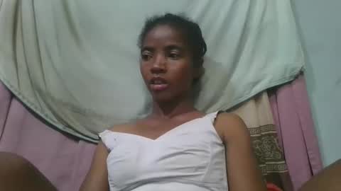 Snapshot of lydie856696 chatting on May 7, 6:57 pm lydie856696 online show from May 7, 6:57 pm