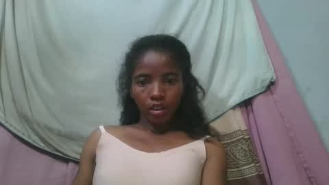 Snapshot of lydie856696 chatting on May 9, 7:13 am lydie856696 online show from May 9, 7:13 am
