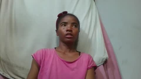 Snapshot of lydie856696 chatting on May 13, 6:00 am lydie856696 online show from May 13, 6:00 am