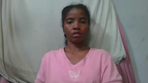 Snapshot of lydie856696 chatting on May 21, 8:05 pm lydie856696 online show from May 21, 8:05 pm