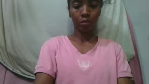Snapshot of lydie856696 chatting on May 24, 3:00 am lydie856696 online show from May 24, 3:00 am