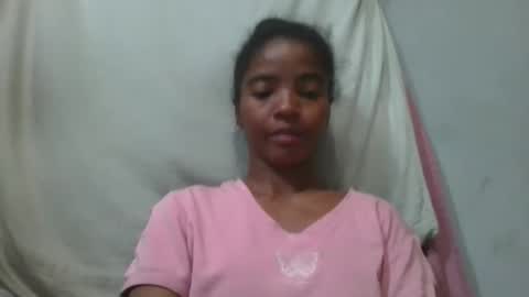 Snapshot of lydie856696 chatting on May 26, 4:30 am lydie856696 online show from May 26, 4:30 am