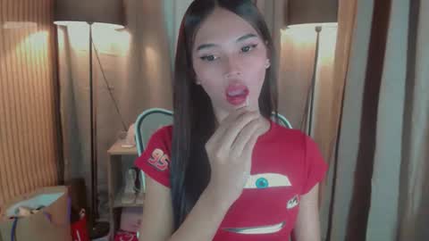 LYKA LOOPS online show from March 29, 12:38 pm