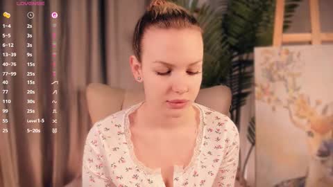 simply Eliza  online show from March 18, 8:06 am