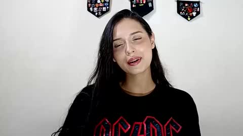 Snapshot of lyla205 chatting on September 14, 3:38 am lyla online show from September 14, 3:38 am