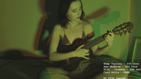 Snapshot of lylacdoll chatting on February 12, 2:06 am LylacDoll online show from February 12, 2:06 am