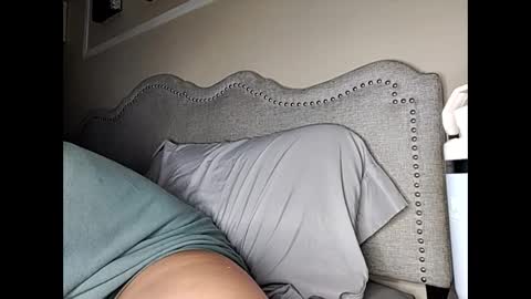 Olivia online show from December 4, 3:04 am