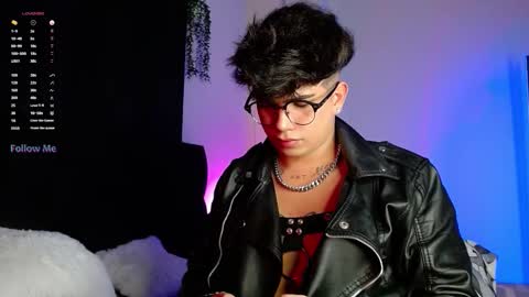 Lyle Bennett Freelance Model online show from October 28, 10:19 am