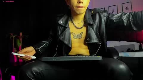 Lyle Bennett Freelance Model online show from July 24, 12:03 pm
