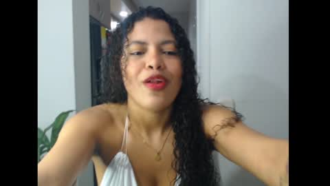 Snapshot of lylii_evans chatting on December 4, 2:53 am lylii_evans online show from December 4, 2:53 am
