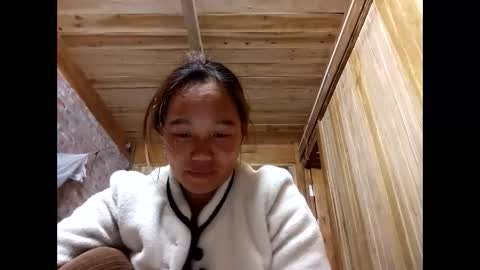 lyn_eva online show from March 8, 6:06 am