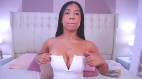 Lyn online show from January 31, 11:24 am