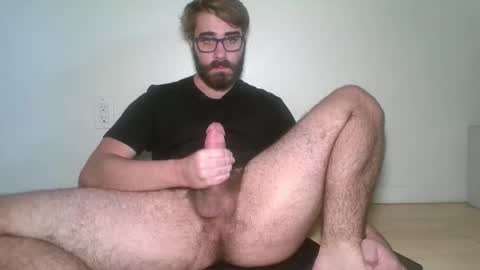 Snapshot of lynchian14 chatting on October 5, 11:24 pm lynchian14 online show from October 5, 11:24 pm