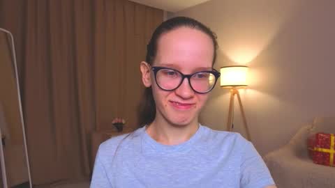 Sara online show from December 22, 4:15 pm